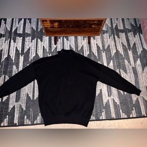 Shoulder cut out turtleneck